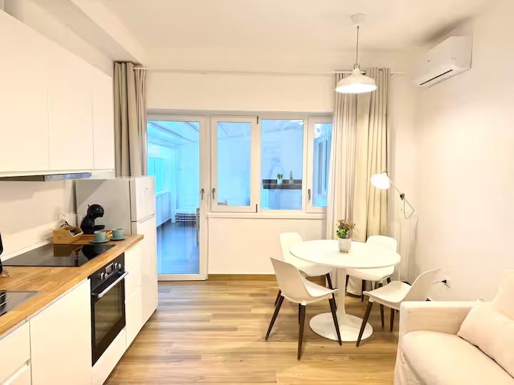 03ea3da5-0ed2-4d1f-b792-eb93e28bbabf