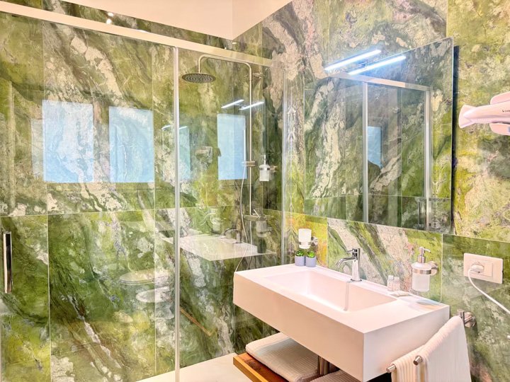 3779b4d3-412c-4eee-a3b8-50be30a25af0