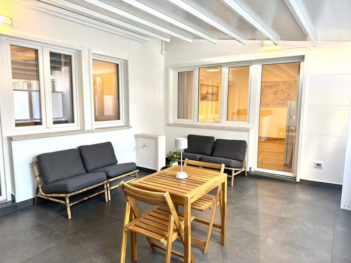 402708b7-7c69-471b-b65d-6900c5834ebd (1)