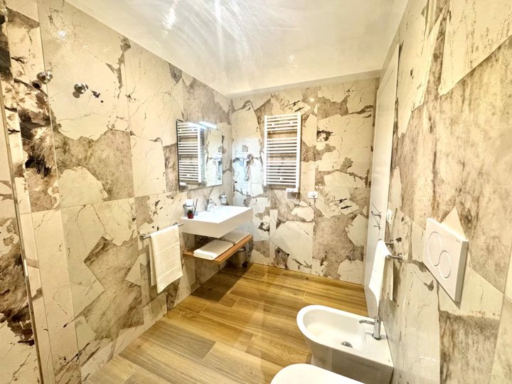 c6f1c9c6-d326-47a1-942c-92430f172ea2