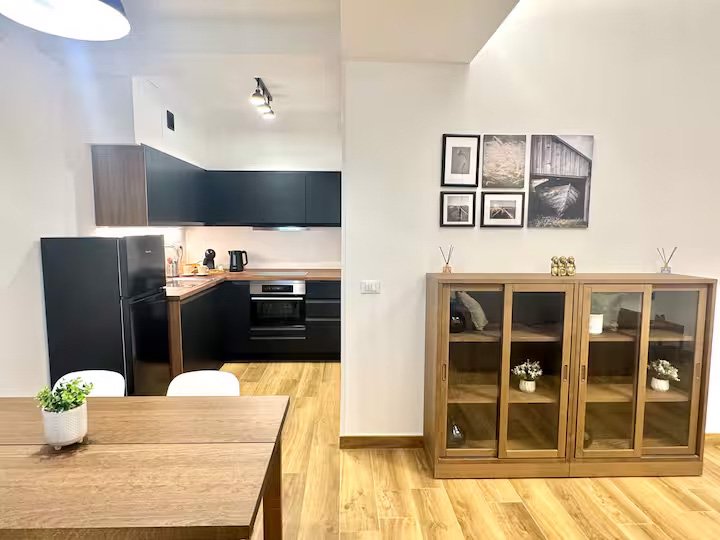 c785b035-2b57-405d-a8d7-d0ae1fec5d9e