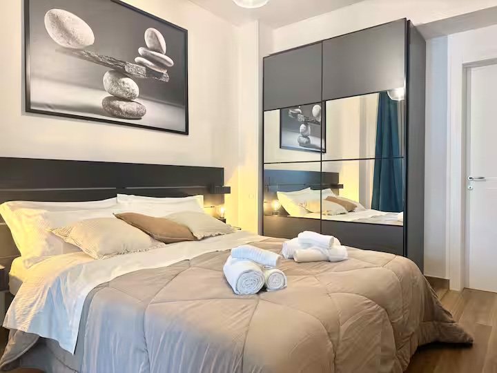 d453d70c-79f5-427f-bd4e-78c2e30f0b7c